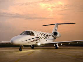 Cessna CitationJet CJ4, Business Aircraft, used by Private Jet Charter service from AB Corporate Aviation, showing cessna-citation-jet-cj4-welcome-on-board-outside.