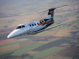 Embraer phenom 100 flying, fly air taxi