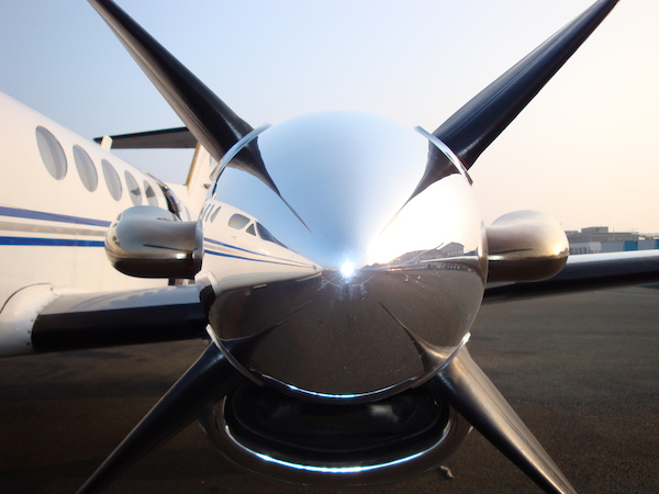 Exterior view of Beechcraft King Air 200: Paris le Bourget Air Show n°52, June 2017