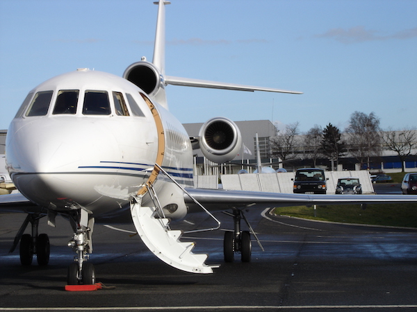 Exterior view of the Dassault Falcon 900: Paris le Bourget Air Show n°52, June 2017