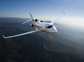 Dassault Falcon 7X, Private Aircraft, used by Private Jet Charter service from AB Corporate Aviation, showing dassault-falcon-7x-flying.