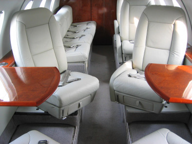 Dassault falcon 20 seats, Business jet charter cost