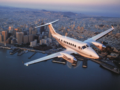 Beechcraft king air 350 flying