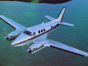 beechcraft-king-air-90-flying