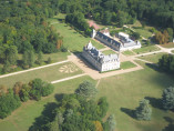 loire-valley-castles-tour-from-paris-beauregard-by-private-helicopter