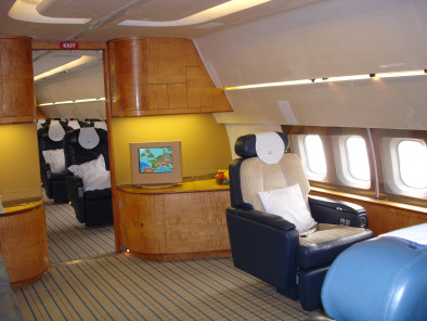 B757 executive inside 03, Jet charter business