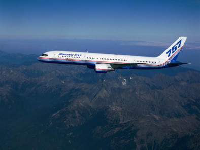 Airliner Image 830, b757 flying