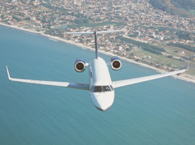 Embraer Legacy, Private Jet, used by Private Jet Charter service from AB Corporate Aviation, showing embraer-legacy-flying.